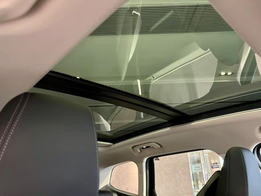 iX1 xDrive30 xLine - Image 6